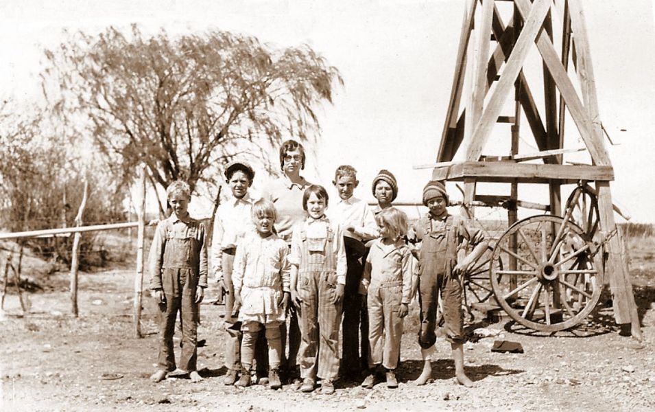 Teacher Cleo Heidel's school class, 1929; she roomed with the Fuchs family on the ranch for two years.
